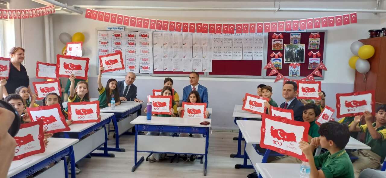 Muğla’da Karne Sevinci: Vali İdris Akbıyık Öğrencilerle Buluştu 2